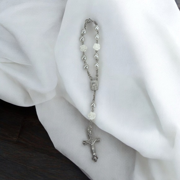 5 Decade Rosary Prayer Faux Pearl Bead Bracelet - Picture 1 of 6